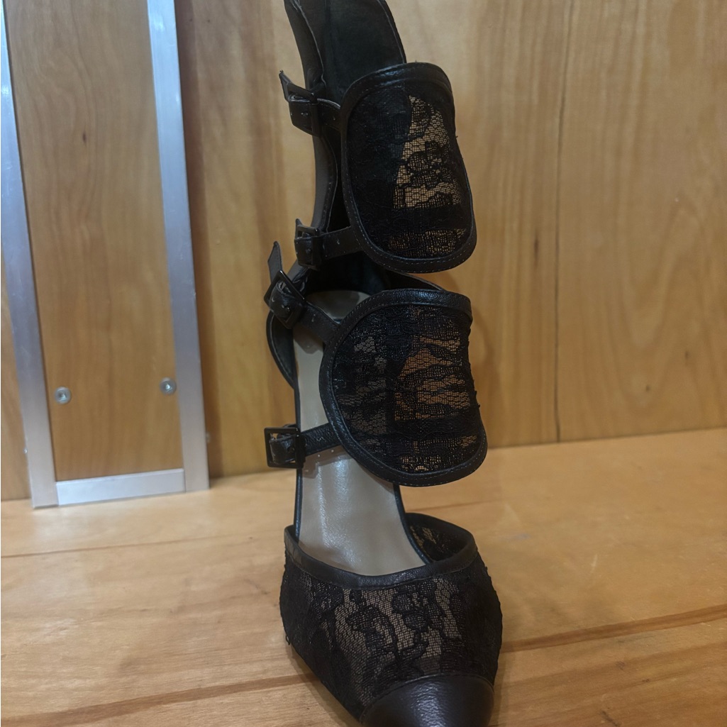 Chic Black Lace Women's Heels